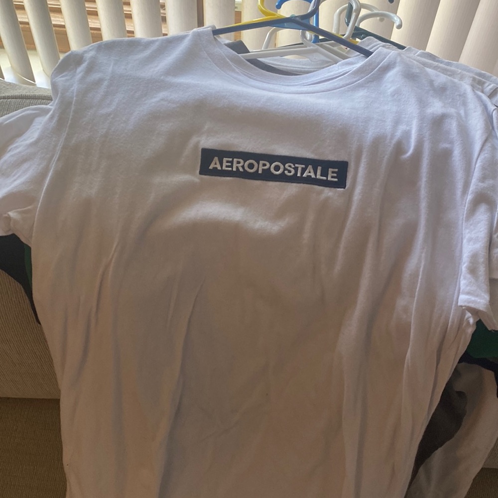 Men’s medium aero tee